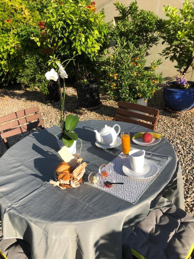 Bed and Breakfast Le Cigalon Mallemort Exterior foto